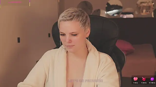 LikaBerry1 online show from November 27, 1:58 pm