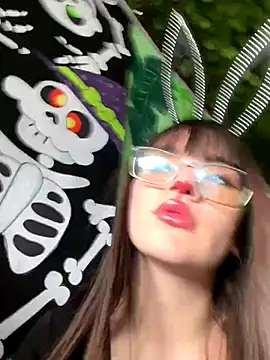 angel natural online show from October 31, 9:52 pm