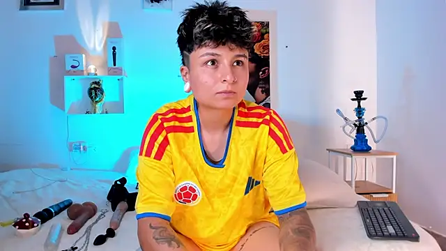 ZuryRamirez  online show from July 12, 12:22 am