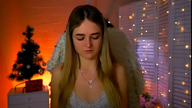 DeboraLarson online show from January 13, 3:45 am