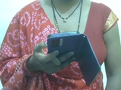 HOT-SEEMAA online show from July 3, 6:47 pm
