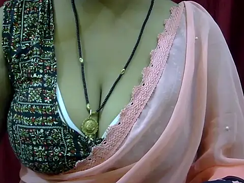 Snapshot of HOT-SEEMAA chatting on September 19, 6:18 pm HOT-SEEMAA online show from September 19, 6:18 pm