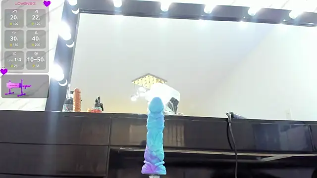 ElisabethMassey online show from October 1, 2:44 pm