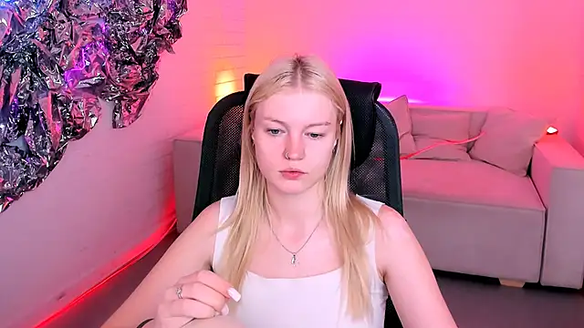 Snapshot of GraceGlamour chatting on September 13, 5:04 am GraceGlamour online show from September 13, 5:04 am