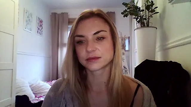 ashley xlove online show from December 15, 7:35 am