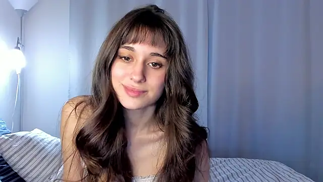 erika hoiree online show from November 28, 7:11 am