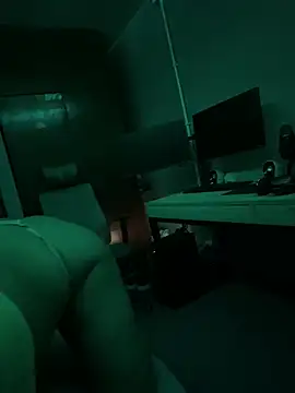 mismmia online show from December 18, 5:12 am