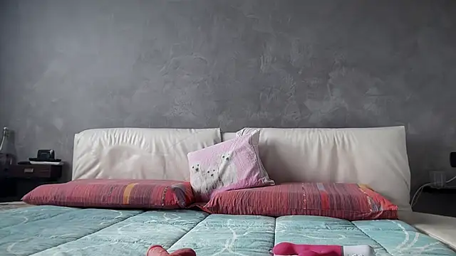 Elektra250 online show from December 2, 10:05 am