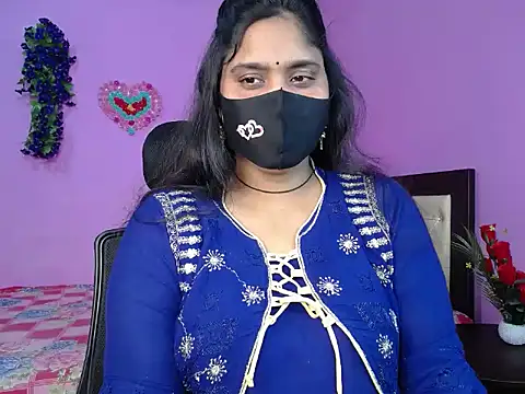 Hot Maleka online show from April 9, 1:52 am