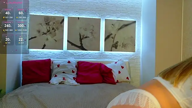 Tiffanyhunt online show from February 17, 3:22 pm