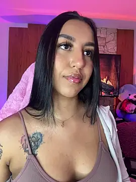 Tamara Roberts1 online show from April 3, 3:26 am