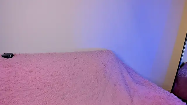 Rebeca Williams  online show from April 11, 12:42 pm