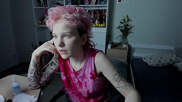 School Love online show from December 18, 7:13 am