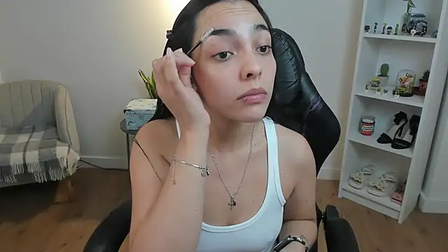  BellaEvans  online show from January 14, 5:45 am