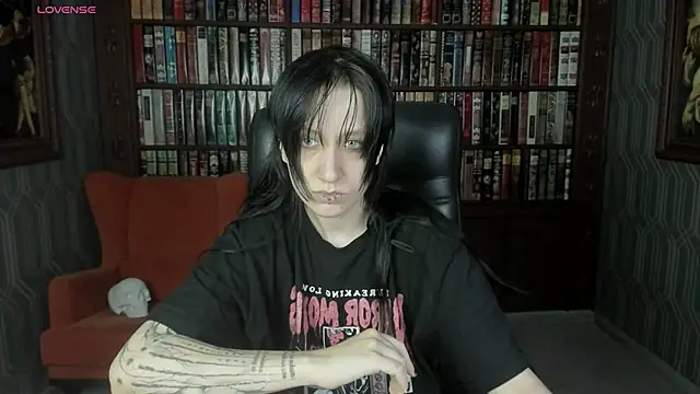 Snapshot of Medusa__Gorgona chatting on October 23, 1:39 pm Medusa Gorgona online show from October 23, 1:39 pm