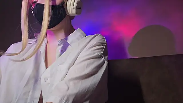 DanaWard online show from February 15, 10:09 pm