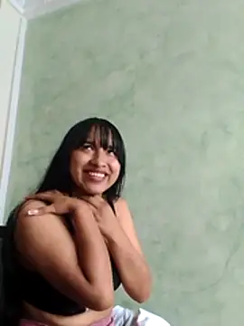 DakotaHoland online show from November 24, 6:32 pm