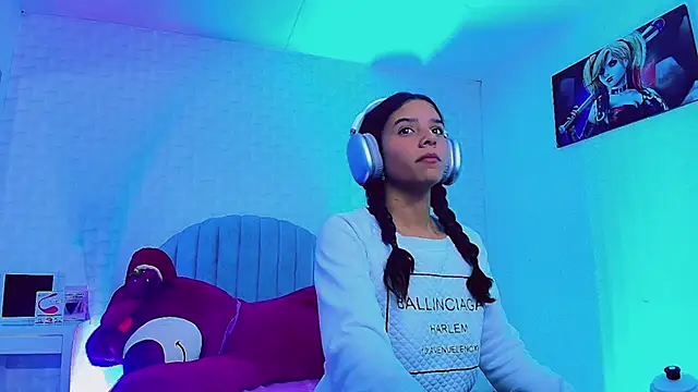 charlotte 0309 online show from February 4, 7:55 am