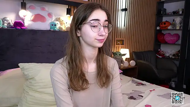 PollyBeev online show from November 18, 9:54 am