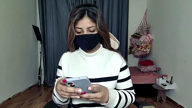 Hoty-Shivangi online show from February 7, 2:10 pm