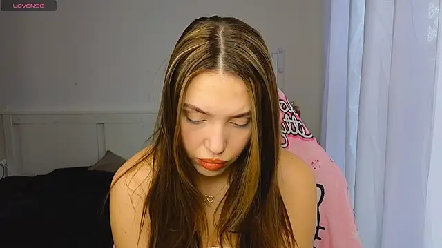 AliceSpark online show from November 14, 12:27 pm