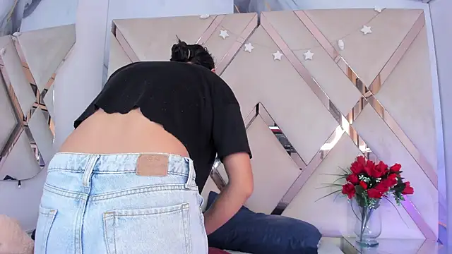 ninaht online show from November 20, 8:43 pm