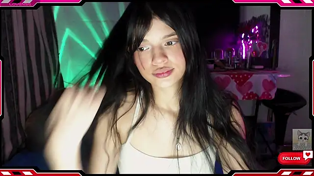Snapshot of Sarahgin chatting on October 17, 9:18 pm Sarahgin online show from October 17, 9:18 pm