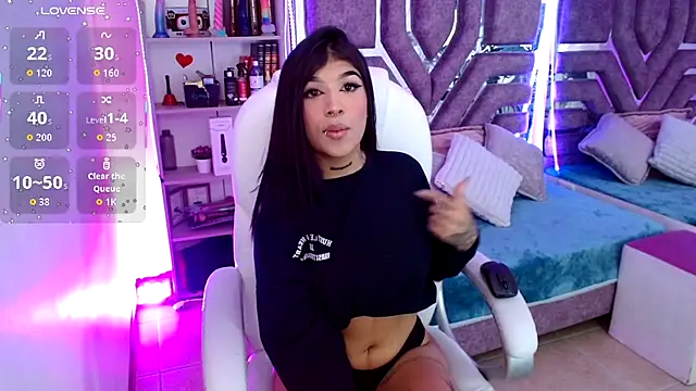 AliceWalker 11 online show from November 25, 11:45 am