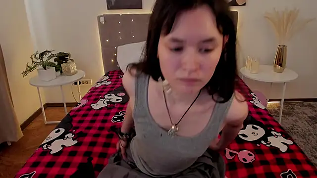 Emily Strikeee online show from June 5, 2:04 am