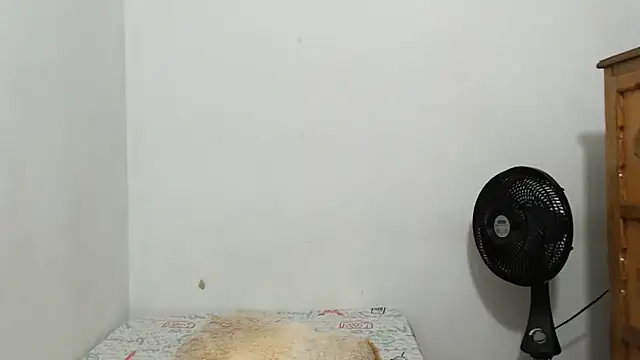 ariellth online show from April 15, 7:58 pm