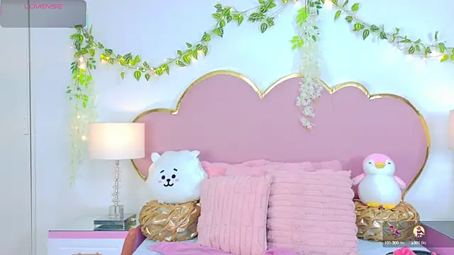 NahiaraReina online show from October 16, 1:58 pm