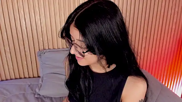 lana dol online show from December 22, 1:47 pm