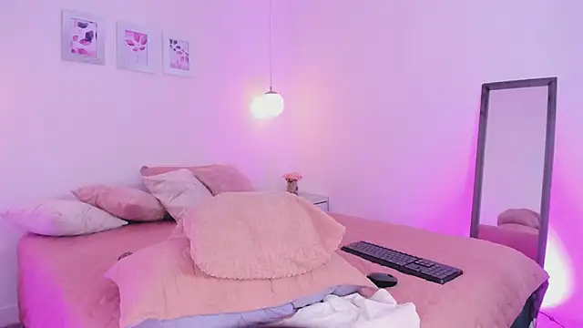 ibella7 online show from February 10, 8:01 pm