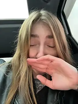 Sunny   Bunny online show from March 9, 1:47 pm