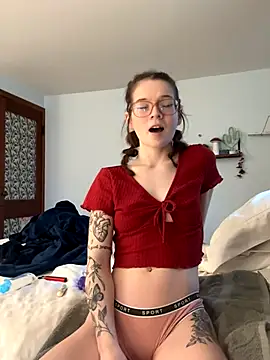 dreamteemergirl online show from November 3, 6:56 pm