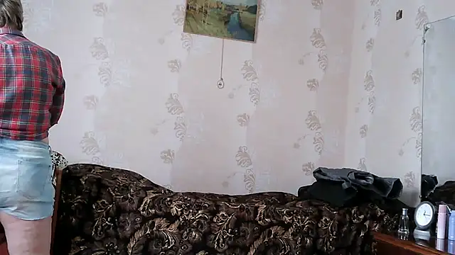 Ettie Tonia online show from October 22, 9:14 am