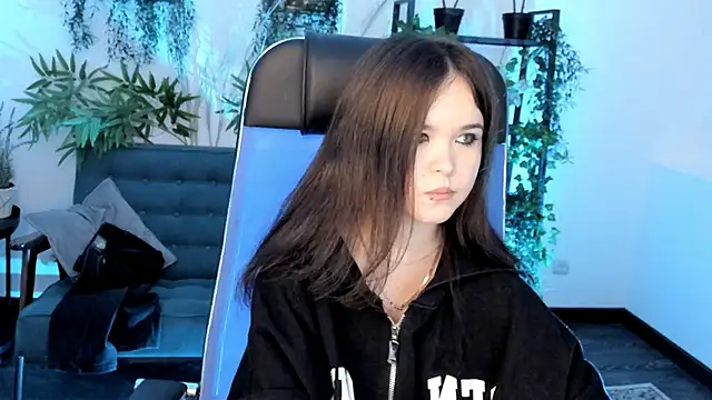 Elainebeness online show from November 22, 9:39 pm