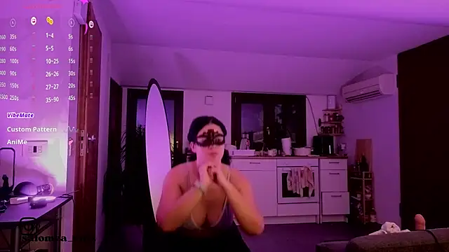 salomea r online show from January 6, 8:12 pm