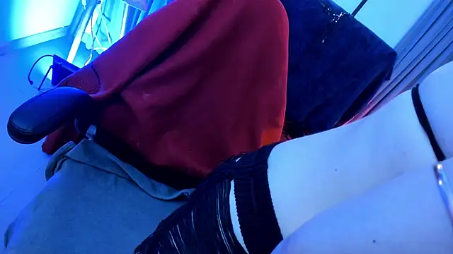 delilah fix online show from April 15, 9:26 pm