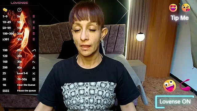 NatashaMason  online show from June 5, 7:31 pm