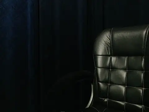 Yashi online show from March 18, 4:01 pm