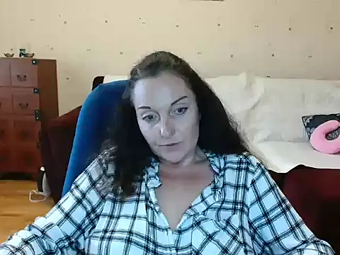 Alice3694 online show from June 2, 5:52 am