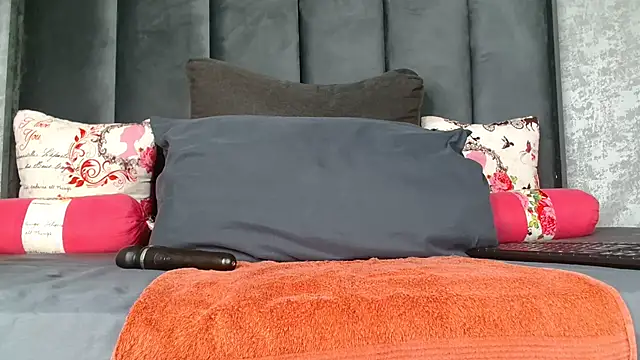 Lucy Blacksilk online show from February 16, 7:47 pm