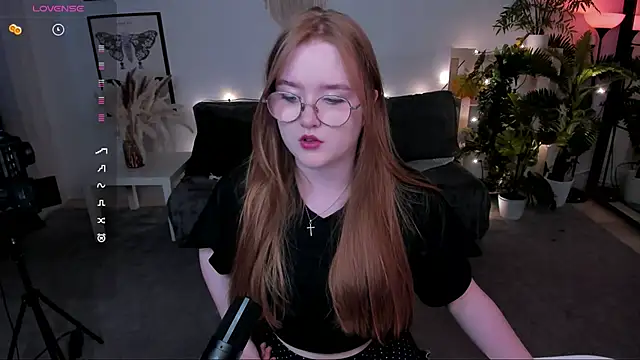 bonnie wright online show from June 10, 4:05 pm