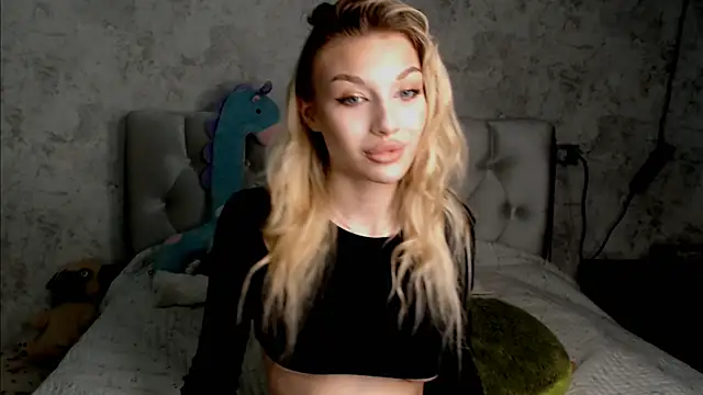 Ella Milla online show from June 9, 12:48 pm