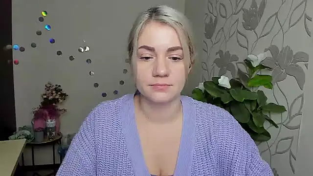 MariaSttone online show from December 15, 3:39 pm