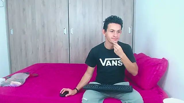 meridandwither online show from February 17, 11:04 pm