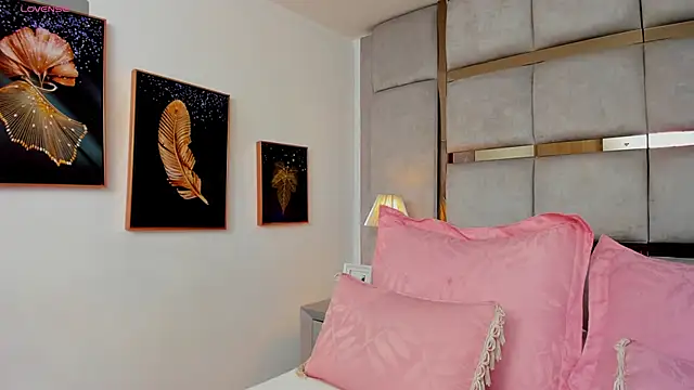 AmbarJensen online show from November 5, 12:43 pm