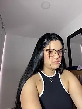 kimberlyhills1 online show from October 30, 7:26 pm