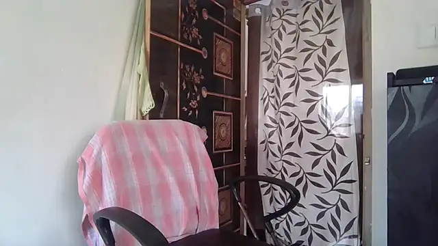 cuty-riya143 online show from February 25, 5:39 am